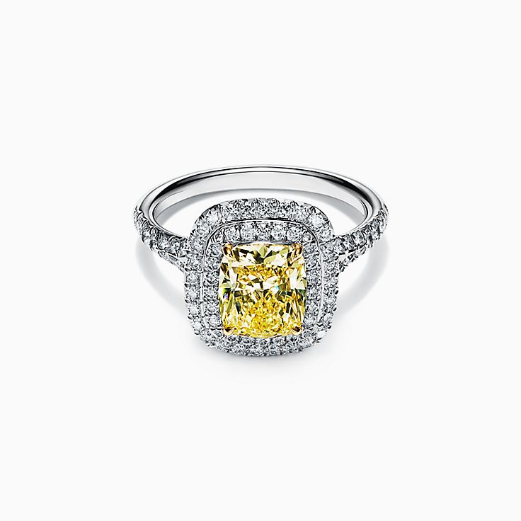 tiffany soleste 系列铂金镶嵌枕形切割黄钻边镶珠链式钻石订婚钻戒