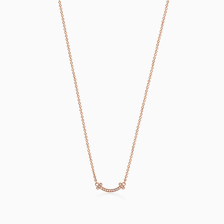 Tiffany T 系列18K 玫瑰金镶钻迷你Smile 项链。 | Tiffany & Co.