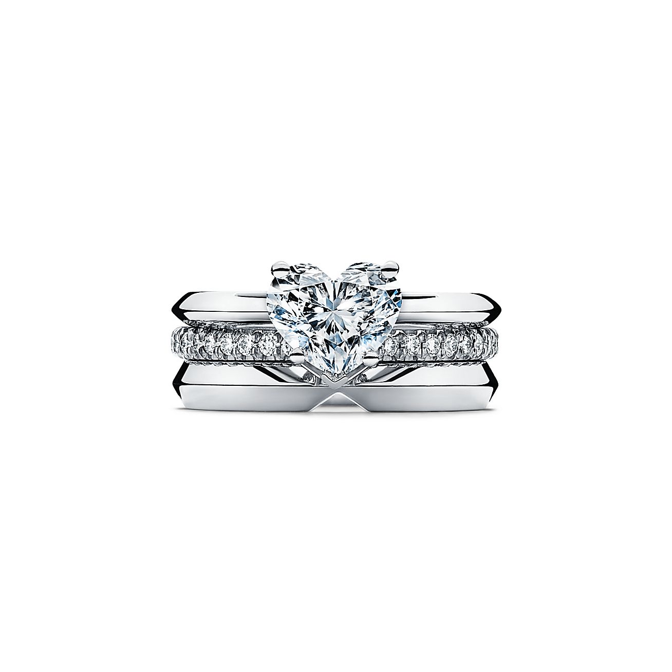 铂金镶嵌心形钻石订婚钻戒. | tiffany & co.