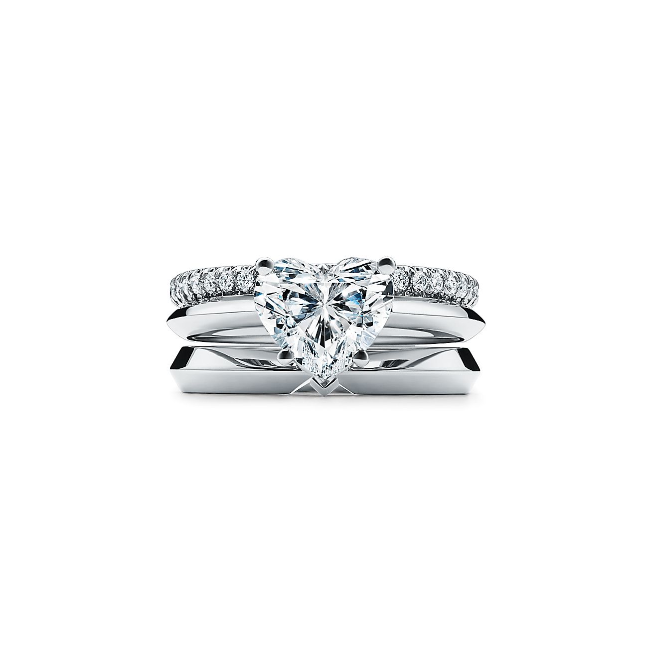 铂金镶嵌心形钻石订婚钻戒. | tiffany & co.