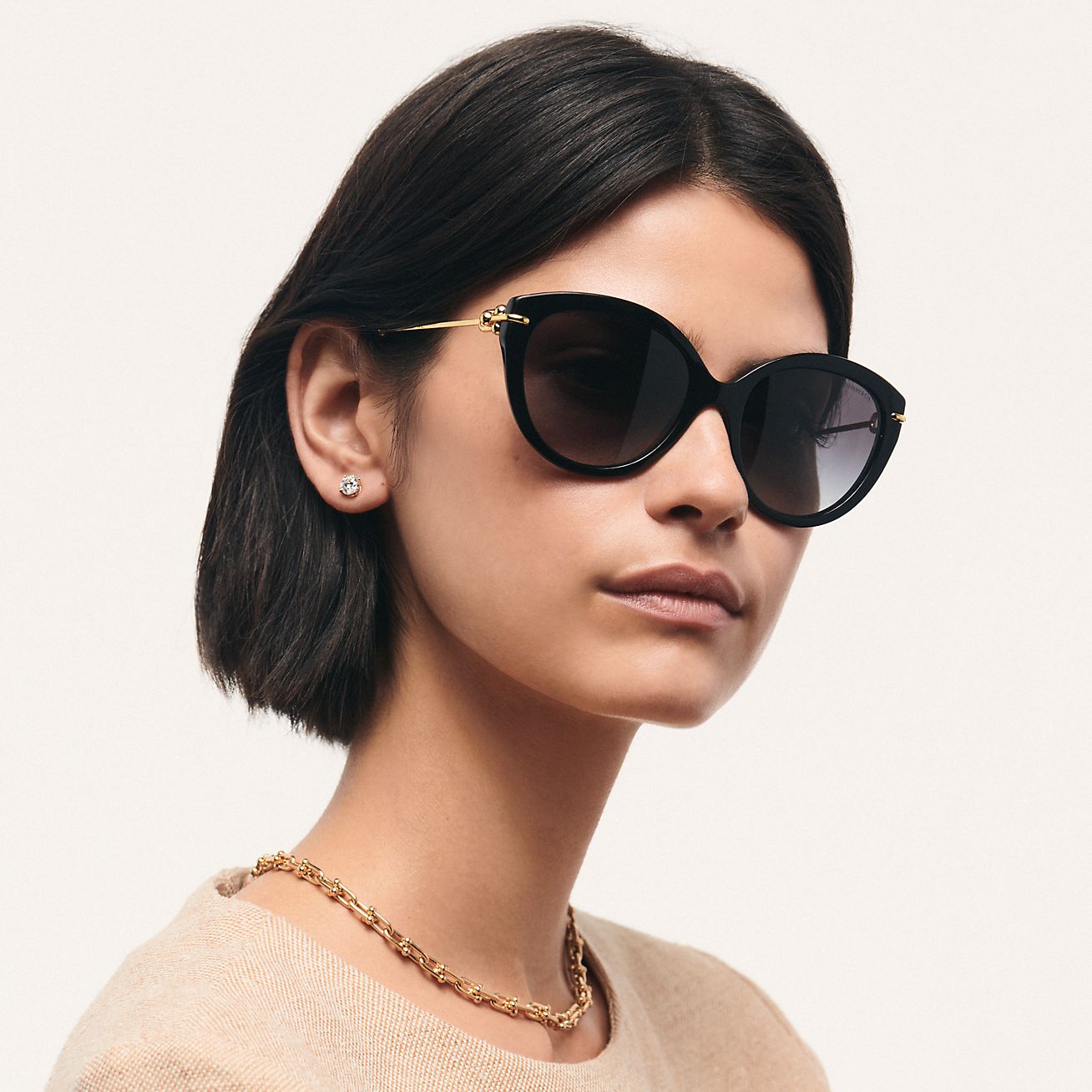 tiffany hardwear sunglasses in black acetate with gradient gray