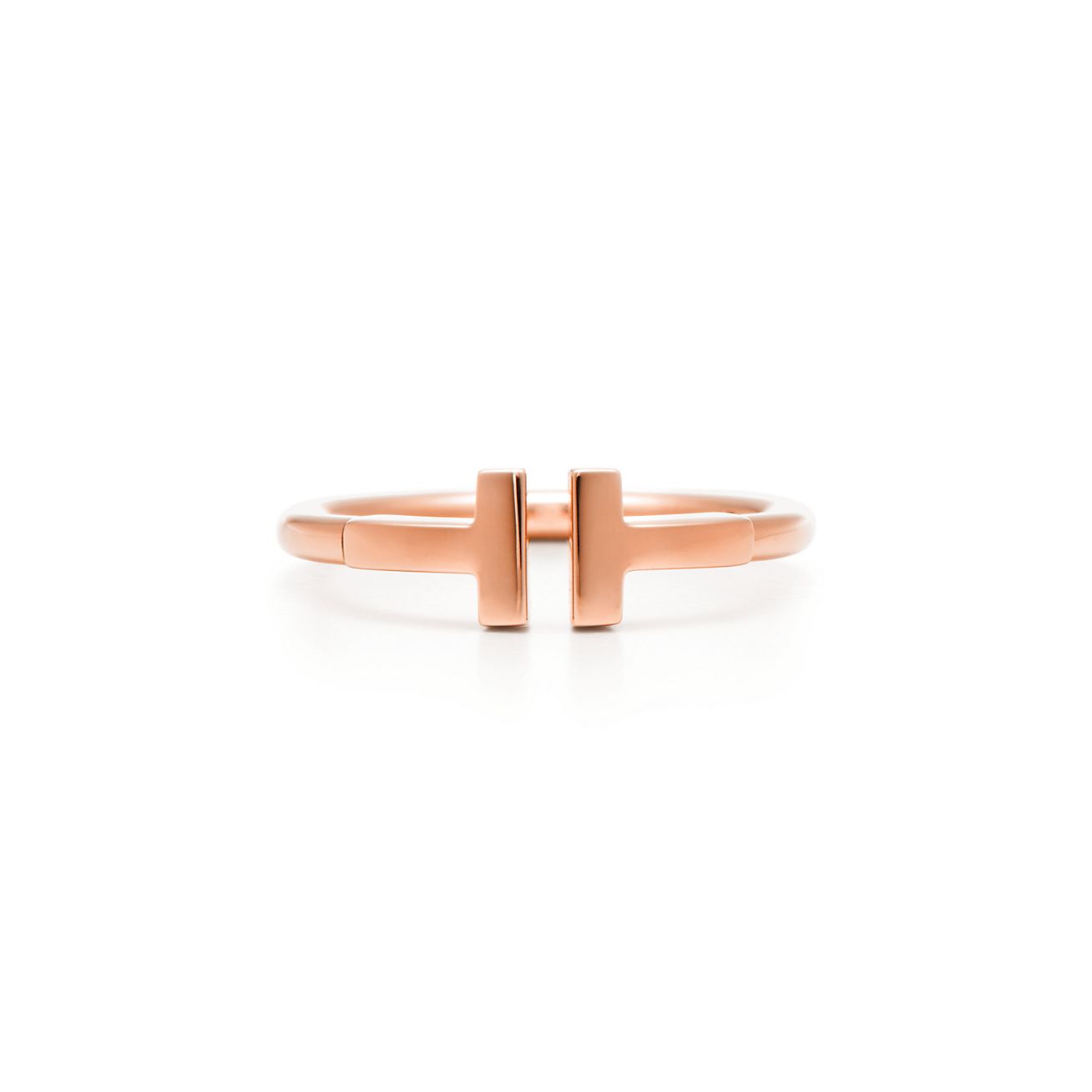 Tiffany T 系列18K 玫瑰金线圈戒指| Tiffany & Co. Tiffany T 系列18K 玫瑰金线圈戒指| Tiffany & Co.