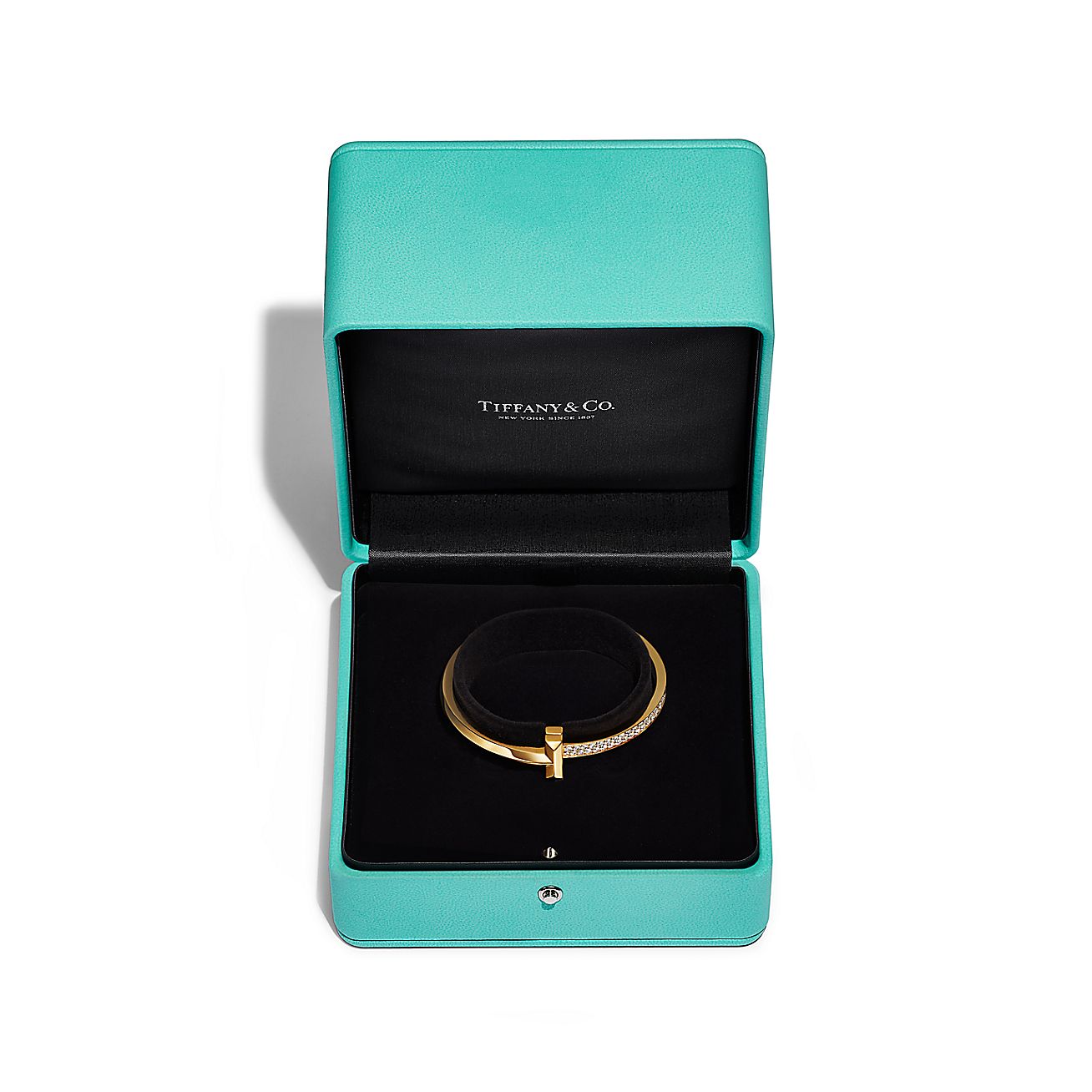 tiffany t t1 wide diamond hinged bangle in 18k gold, medium.