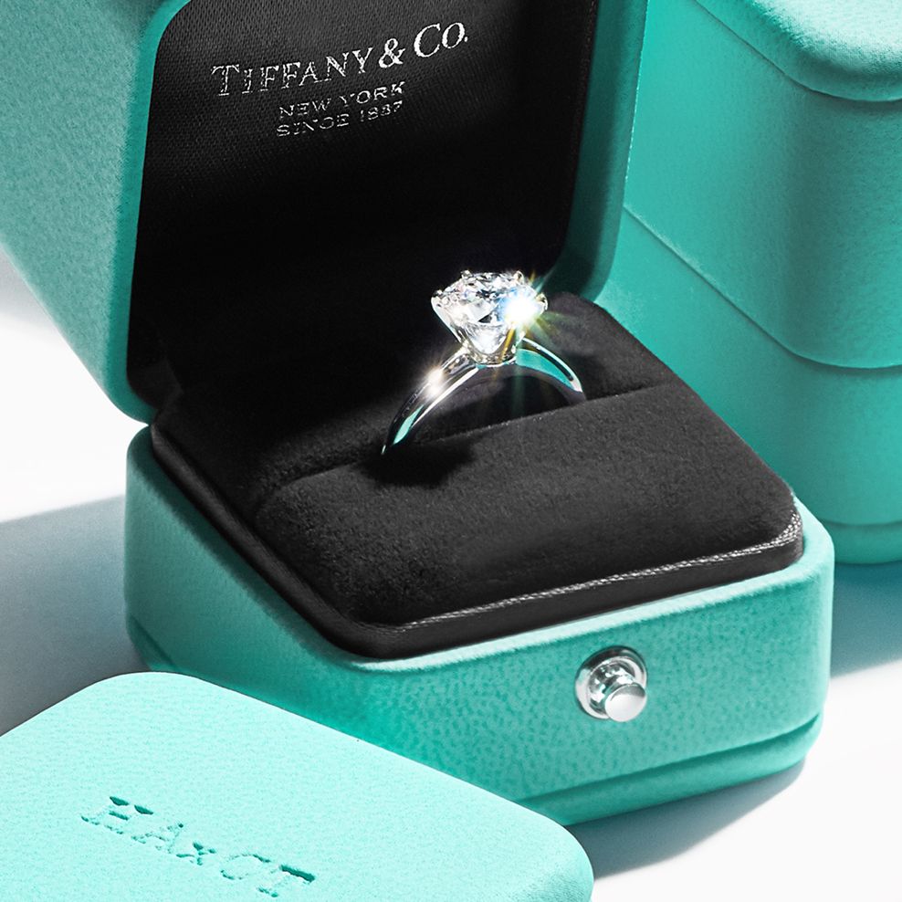 钻石颜色:教育培训和颜色等级表 | tiffany & co.