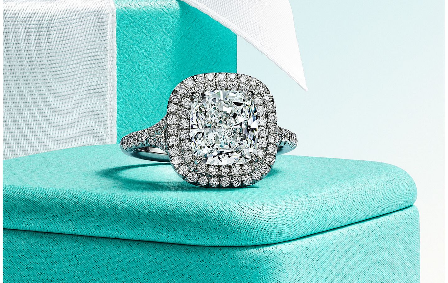 订婚钻戒的款式与镶嵌工艺 | tiffany & co.