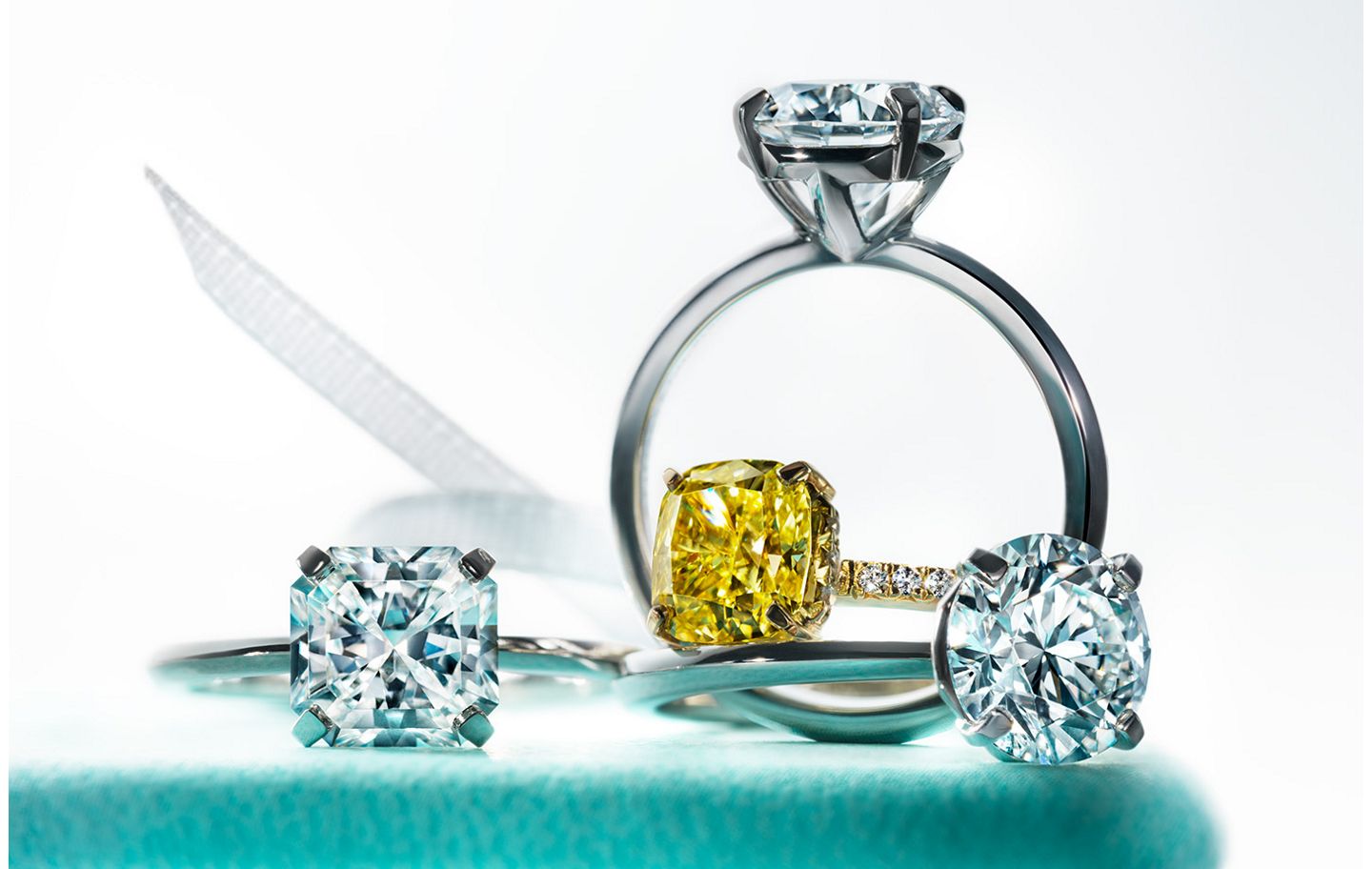 订婚钻戒的款式与镶嵌工艺 | tiffany & co.